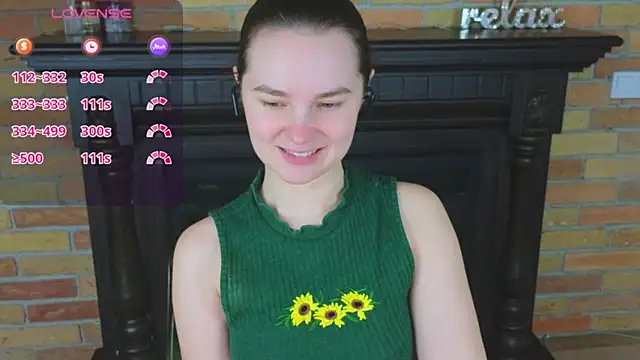 Ellie Sunset online show from April 1, 8:37 am