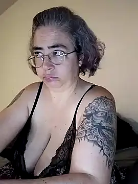 GraceHenderson online show from December 27, 1:00 am