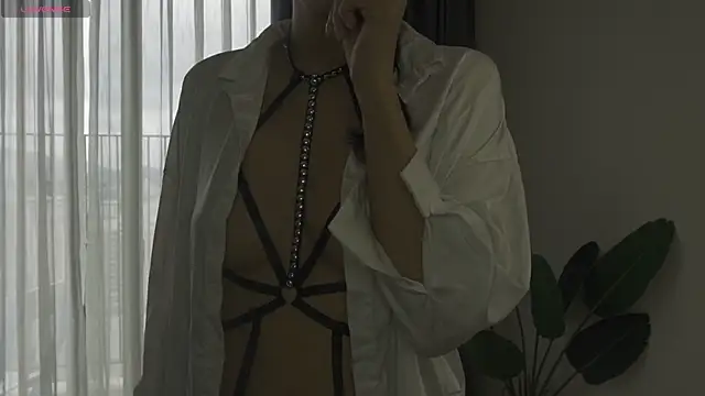 yumisunn online show from December 22, 3:25 am