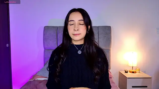 melanie hills online show from July 14, 11:49 am