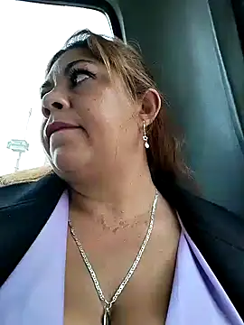 Snapshot of Laura-Hernandez chatting on December 4, 5:33 pm Laura-Hernandez online show from December 4, 5:33 pm