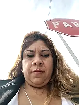 Snapshot of Laura-Hernandez chatting on December 13, 7:43 pm Laura-Hernandez online show from December 13, 7:43 pm