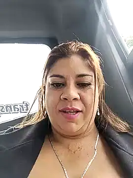 Snapshot of Laura-Hernandez chatting on December 27, 5:16 pm Laura-Hernandez online show from December 27, 5:16 pm