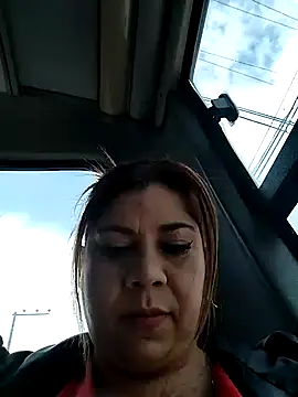 Snapshot of Laura-Hernandez chatting on January 3, 5:42 pm Laura-Hernandez online show from January 3, 5:42 pm