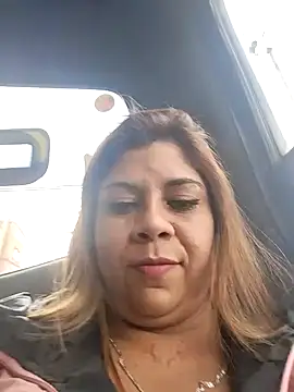 Snapshot of Laura-Hernandez chatting on January 10, 10:46 pm Laura-Hernandez online show from January 10, 10:46 pm