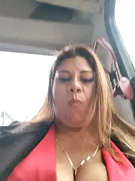 Snapshot of Laura-Hernandez chatting on January 17, 7:49 pm Laura-Hernandez online show from January 17, 7:49 pm