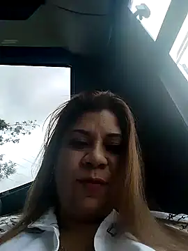 Snapshot of Laura-Hernandez chatting on January 26, 4:41 pm Laura-Hernandez online show from January 26, 4:41 pm