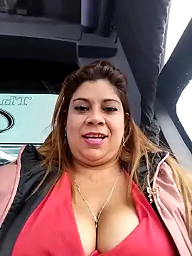 Snapshot of Laura-Hernandez chatting on February 11, 10:50 pm Laura-Hernandez online show from February 11, 10:50 pm