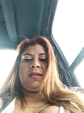 Snapshot of Laura-Hernandez chatting on March 17, 3:40 pm Laura-Hernandez online show from March 17, 3:40 pm