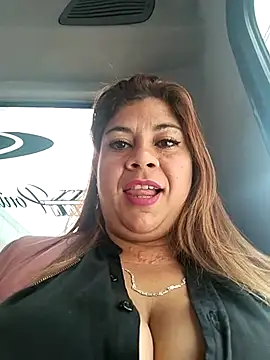 Snapshot of Laura-Hernandez chatting on March 18, 3:31 pm Laura-Hernandez online show from March 18, 3:31 pm