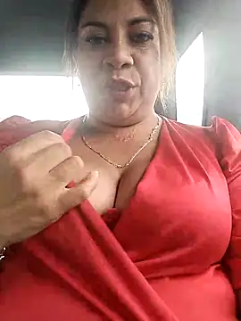 Snapshot of Laura-Hernandez chatting on March 21, 8:08 pm Laura-Hernandez online show from March 21, 8:08 pm