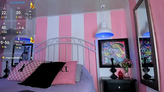 Snapshot of Leah_Evans3 chatting on December 29, 9:09 pm Leah Evans3 online show from December 29, 9:09 pm