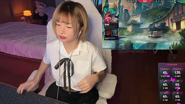 JayJaylov online show from August 7, 9:33 am