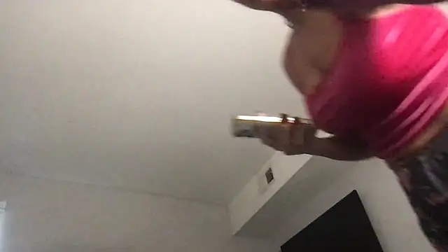 Snapshot of bigb00tyjudyyX chatting on September 27, 3:39 pm bigb00tyjudyyX online show from September 27, 3:39 pm