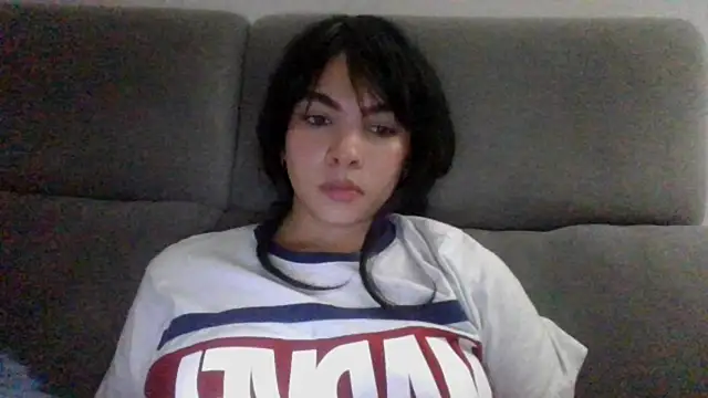 Kiri Cutee online show from December 19, 8:34 am