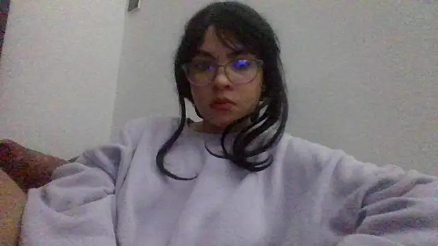 Kiri Cutee online show from February 4, 5:42 am