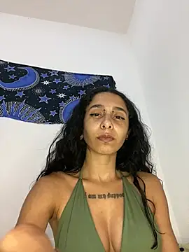 Snapshot of dafyne_ chatting on July 6, 5:59 am dafyne online show from July 6, 5:59 am