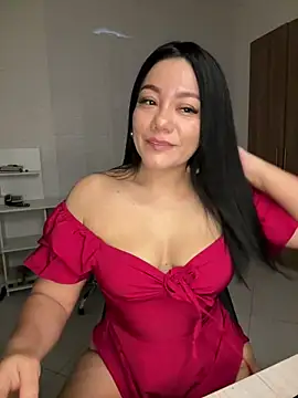Snapshot of Abril10_ chatting on December 8, 11:35 am Abril10 online show from December 8, 11:35 am
