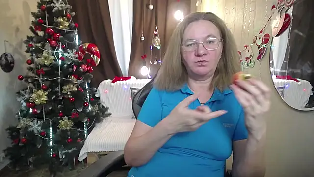 HolyMilfa online show from December 4, 10:35 am