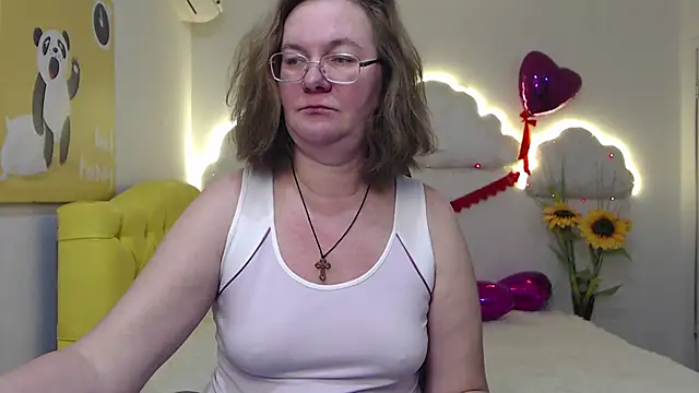 HolyMilfa online show from February 21, 11:01 am