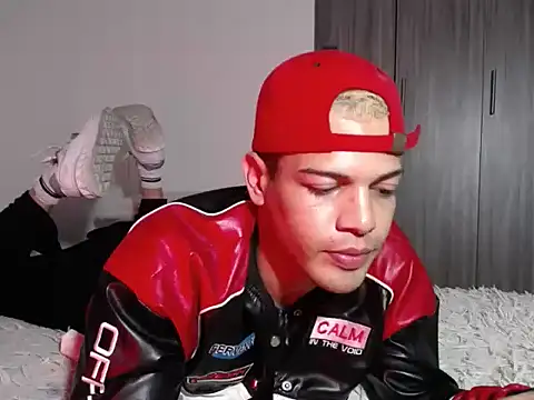 SWEET MIGUEL online show from October 21, 2:45 am