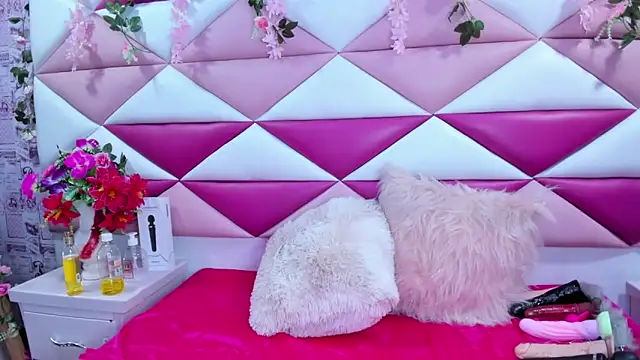 SalmaSantos online show from September 19, 3:08 am