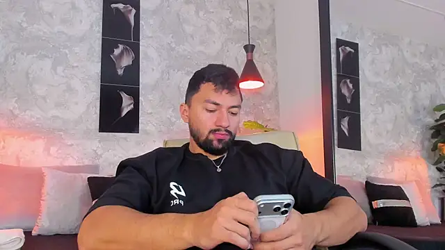 Regan   online show from December 3, 1:24 am