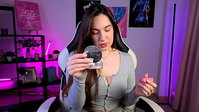 MelissaLovvv online show from December 3, 4:09 am