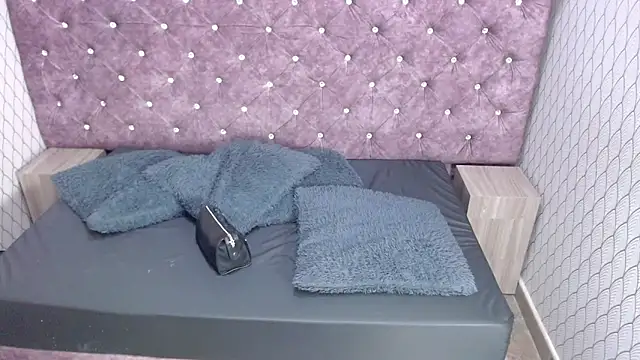 VALENTINA3x online show from December 21, 4:30 am