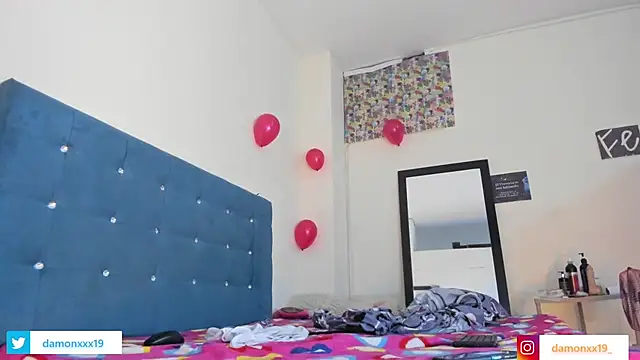 Snapshot of daamonxxx19 chatting on February 16, 7:27 pm daamonxxx19 online show from February 16, 7:27 pm