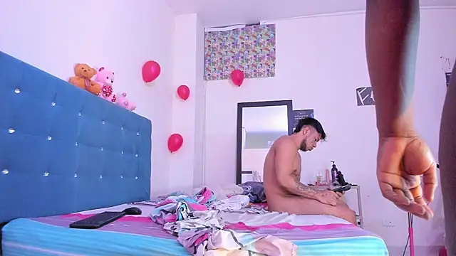 Snapshot of daamonxxx19 chatting on February 24, 3:31 pm daamonxxx19 online show from February 24, 3:31 pm