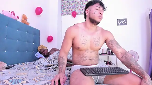 Snapshot of daamonxxx19 chatting on March 2, 5:36 pm daamonxxx19 online show from March 2, 5:36 pm