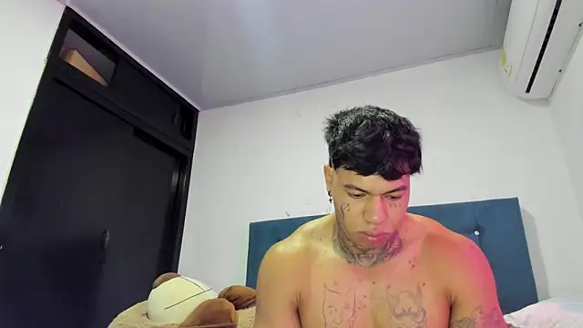 daamonxxx19 online show from February 8, 8:01 pm