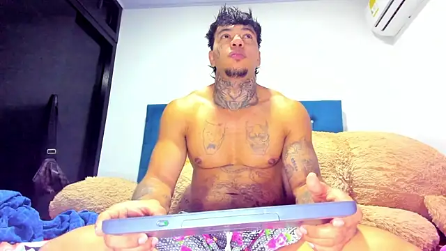 daamonxxx19 online show from March 22, 7:23 am