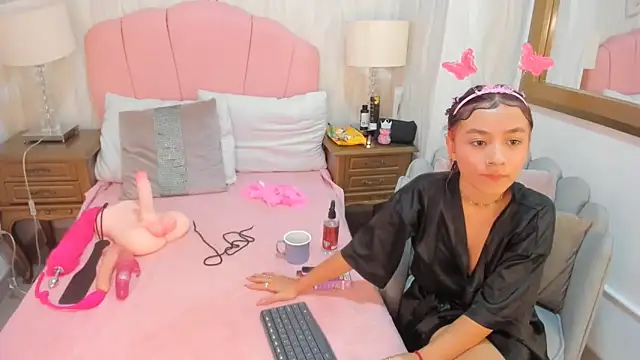Candy5Girl online show from December 6, 11:03 pm