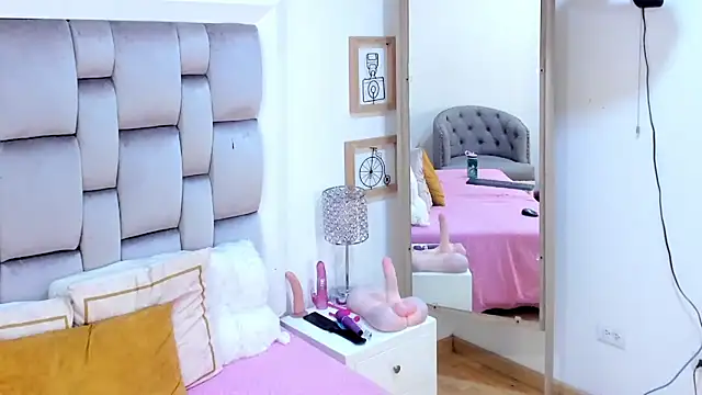 Candy5Girl online show from January 19, 6:43 pm