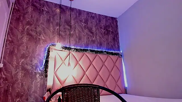 megan 100 online show from December 14, 10:18 pm