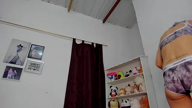 megan 100 online show from March 26, 5:29 pm