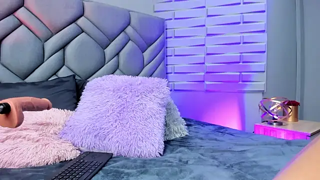 BriannaHarps online show from March 1, 5:09 am