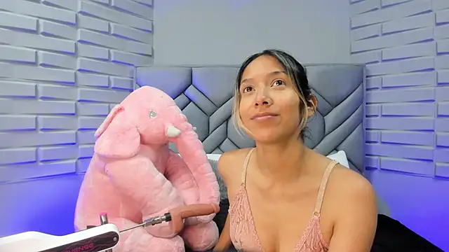 BriannaHarps online show from March 22, 2:58 pm
