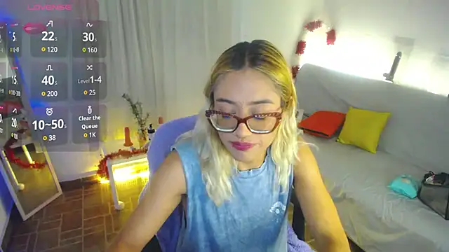 Snapshot of 911Calling chatting on December 29, 9:41 pm 911Calling online show from December 29, 9:41 pm