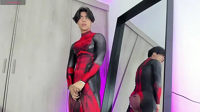 Snapshot of teemotwink chatting on December 16, 11:12 am teemotwink online show from December 16, 11:12 am