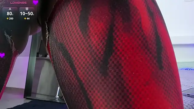 Snapshot of teemotwink chatting on December 23, 11:04 am teemotwink online show from December 23, 11:04 am