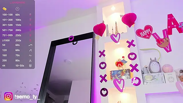 Snapshot of teemotwink chatting on February 15, 9:37 pm teemotwink online show from February 15, 9:37 pm