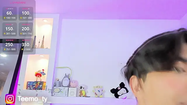 Snapshot of teemotwink chatting on March 21, 9:34 pm teemotwink online show from March 21, 9:34 pm