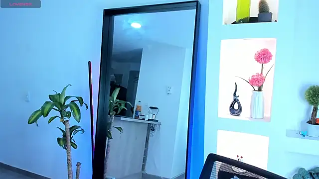 Snapshot of teemotwink chatting on November 27, 10:01 pm teemotwink online show from November 27, 10:01 pm