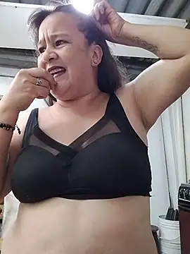 DirtyStefaniax online show from June 13, 4:38 pm