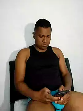 Snapshot of latinblack01 chatting on January 27, 4:54 pm latinblack01 online show from January 27, 4:54 pm