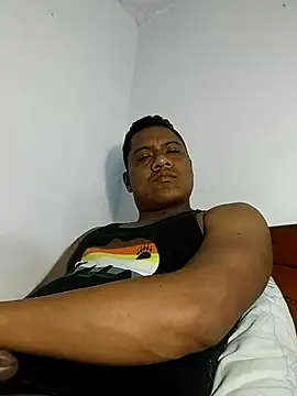 Snapshot of latinblack01 chatting on March 4, 5:00 am latinblack01 online show from March 4, 5:00 am