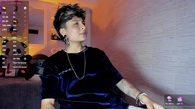 Snapshot of ZuryRamirez_ chatting on September 21, 8:43 pm ZuryRamirez online show from September 21, 8:43 pm